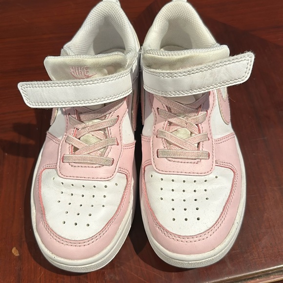 Nike - Picture 1 of 4